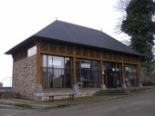 Halle, Place du Matray (Châteauneuf-d'Ille-et-Vilaine)