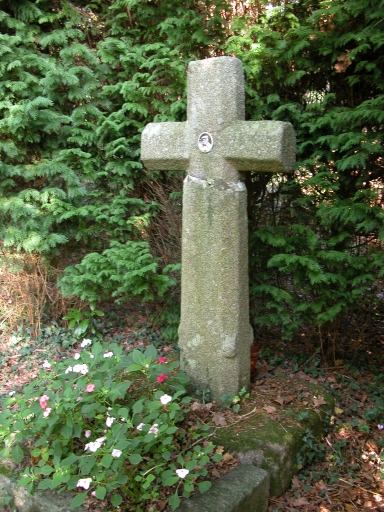 Croix de chemin, Bourgouët (Dingé)