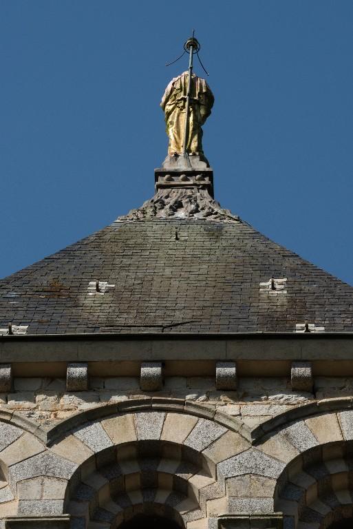 Statue sommitale de la Vierge Marie, chapelle Notre-Dame-de-la-Peinière (Saint-Didier)