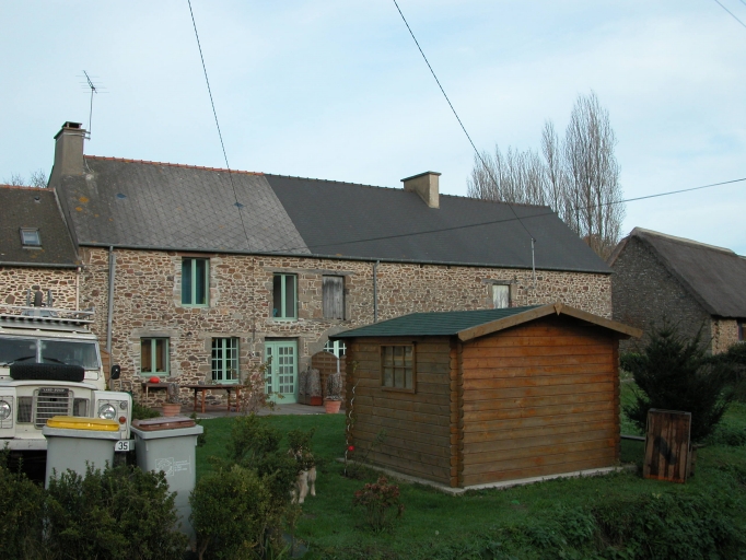 Ensemble de trois maisons, les Fontaines (Saint-Guinoux)