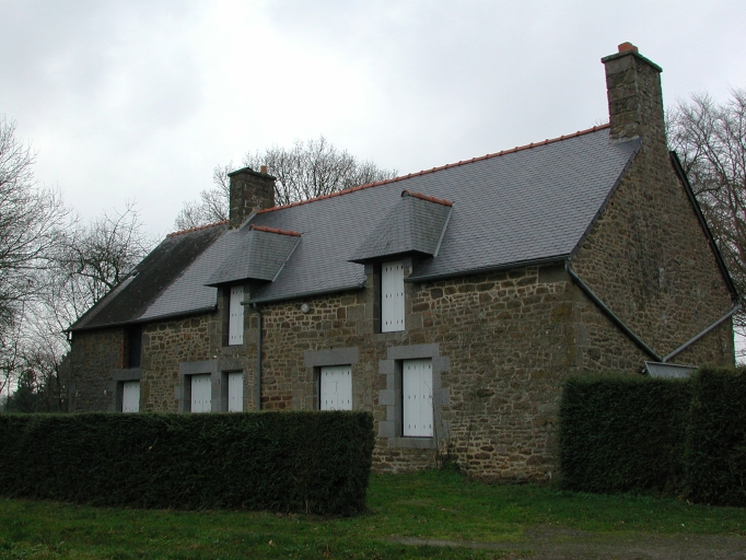 Ferme, actuellement maison, les Chaussées (Saint-Pierre-de-Plesguen fusionnée en Mesnil-Roc'h en 2019)