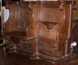 Ensemble de 2x2 stalles et 2x2 bancs de choeur