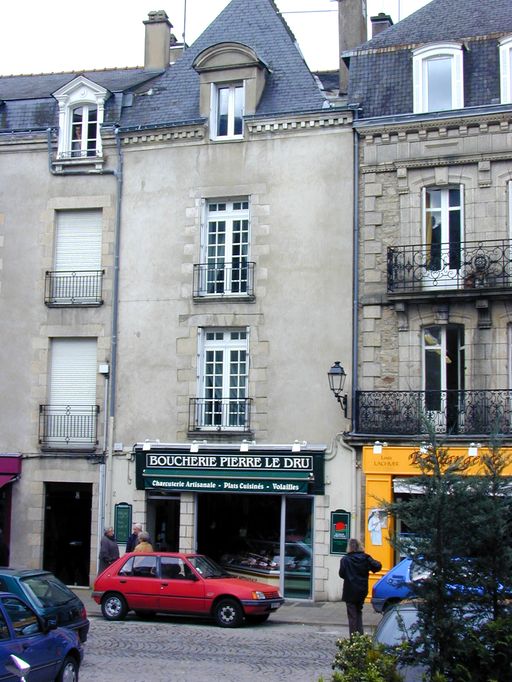 Maison, 9 place du Poids Public, 5 ruelle de la Poissonnerie (Vannes)