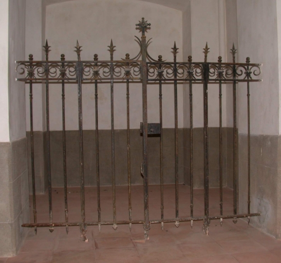 Clôture des fonts baptismaux