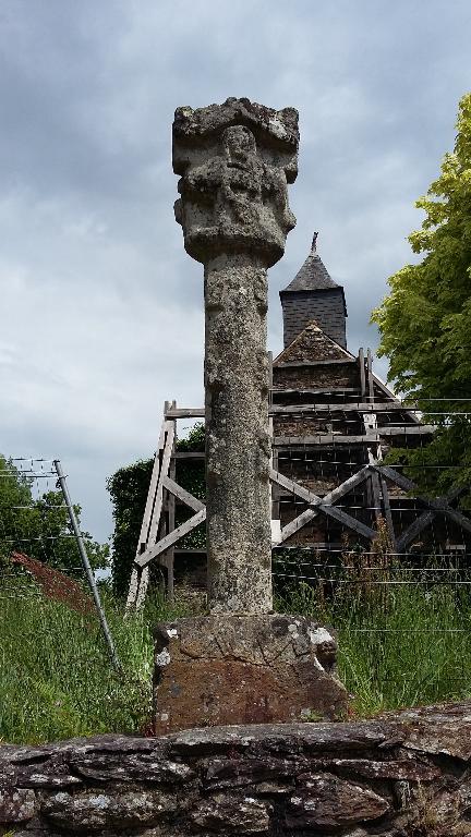 Croix de cimetière de la chapelle Saint-Nicolas (Guer)