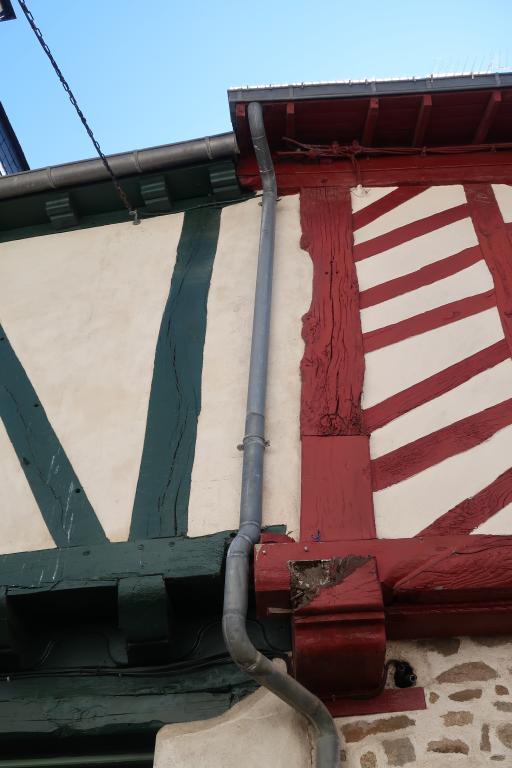 Maison à boutique, 8 rue du Cheval Blanc (La Guerche-de-Bretagne)