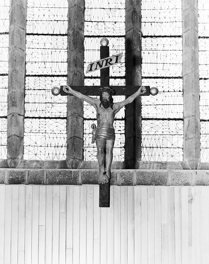 Croix (petite nature), église paroissiale Saint-Pierre (Plouénan)