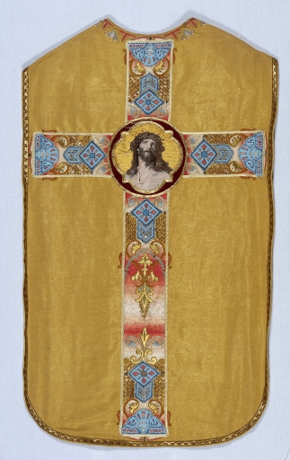 Ornement doré 2 : chasuble, bourse de corporal, étole, voile de calice
