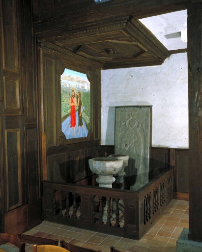 Clôture des fonts baptismaux ; lambris de revêtement