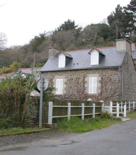 Maison 1, 3 chemin de la Corniche (Etables-sur-Mer fusionnée en Binic-Etables-sur-Mer en 2016)