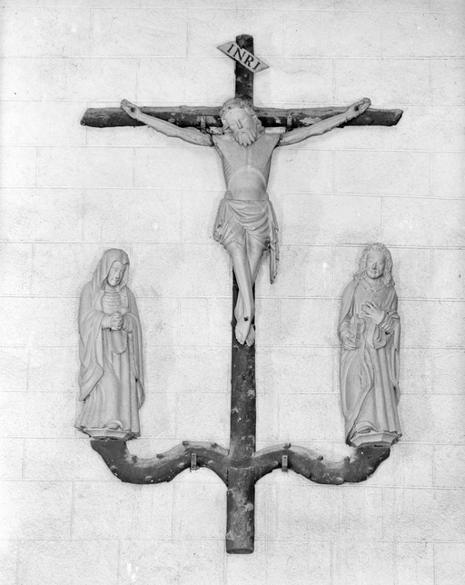 Groupe sculpté : Calvaire, église Saint-Gilles (Malestroit)