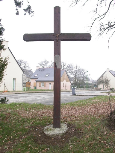 Croix de chemin, rue Stade (Saint-Domineuc)