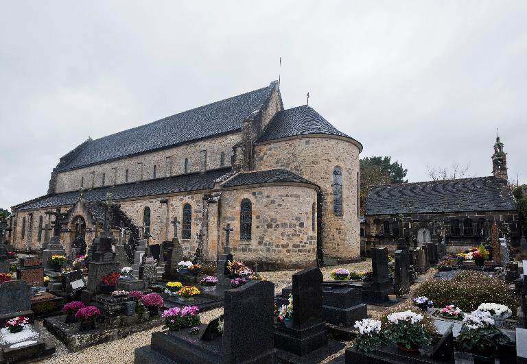 Abbaye de Daoulas, actuellement église paroissiale Notre-Dame, centre d´exposition, parc (Daoulas)