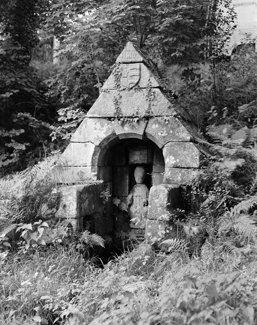 Fontaine de dévotion Saint-Yvi, Pont Kervern (Guengat)