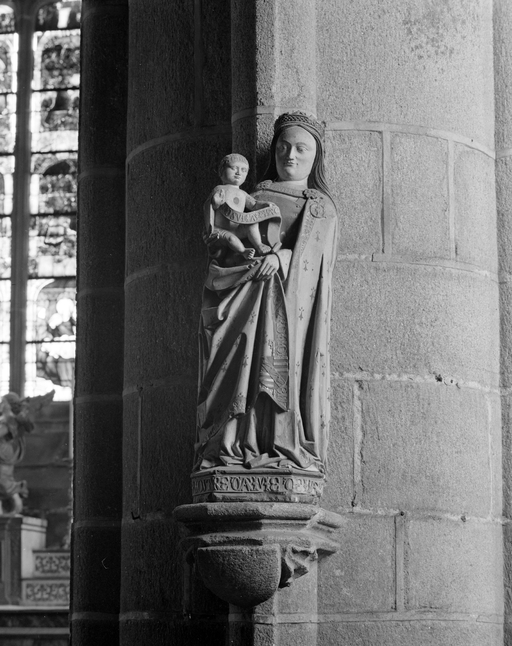 Statue (petite nature) : Vierge à l'Enfant dite Notre-Dame de la Délivrance, église paroissiale Saint-Ronan (Locronan)