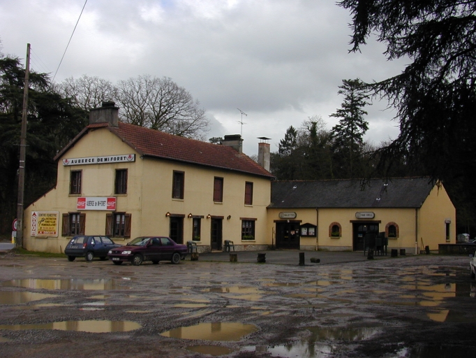 Auberge, Mi-Forêt (Liffré)