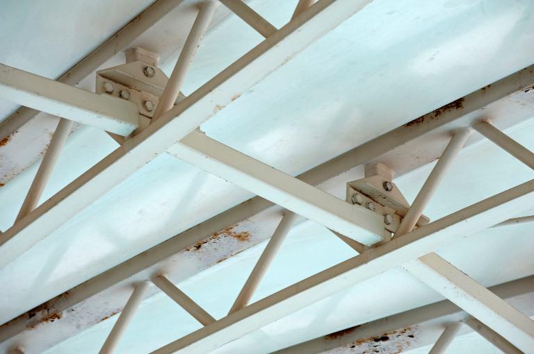 Piscine Tournesol, place du Champ de foire (Baud)