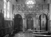 Tribune : les sept péchés capitaux, style néo-gothique, chapelle Saint-Yves (Priziac)