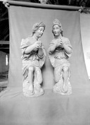 Statue (2, figure d'ornement), chapelle Saint-Jean (Duault)