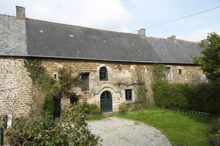 Ensemble de maisons en alignement, Launay-Cramoux (Plouasne)