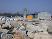 Carrière de granite de la Touche, actuellement usine de taille de matériaux de construction Hillion, la Touche (Languédias)