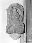 Demi-relief (d'applique) : sainte Marguerite d'Antioche et le dragon, église paroissiale Saint-Conogan (Lanvénégen)
