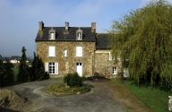 Presbytère, 4 place de la Mairie (Pleugueneuc)
