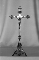Croix d'autel (1), église paroissiale Saint Michel (Monteneuf)