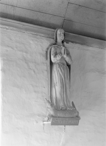 Statue : Sainte Marguerite, chapelle Notre-Dame du Paradis (Poullaouen)