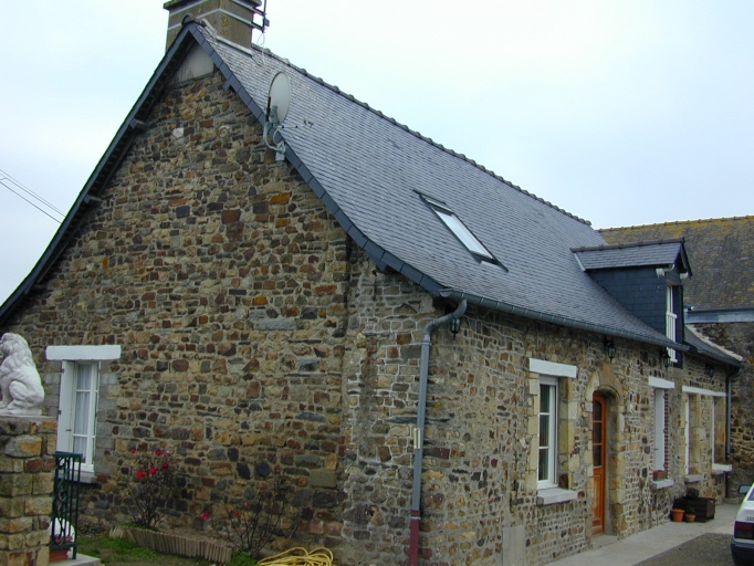 Alignement de deux logis, la Petite Nöe (Visseiche)