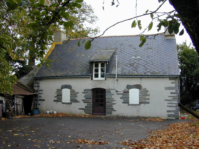 Maison, à l'ouest de Kerdélan (Pluméliau fusionnée en Pluméliau-Bieuzy en 2019)