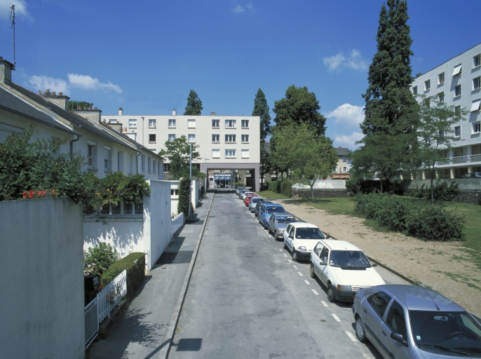 Cité jardin Oberthür, rue de Paris ;  rue René-Marcillé ;  place Lucien-Daniel ;  boulevard Jeanne-d'Arc (Rennes)