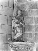 Groupe sculpté (d'applique, petite nature) : Vierge de pitié, prieuré de chanoines réguliers de Saint-Augustin, de génovefains puis église paroissiale Saint-Pierre, Saint-Paul (Bazouges-la-Pérouse)