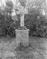 Croix de chemin, D. 198, près de Penvins (Sarzeau)