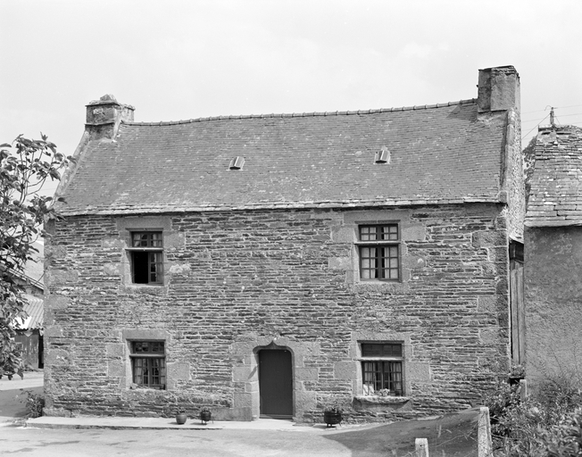 Presbytère, Saint-Herbot (Plonévez-du-Faou)