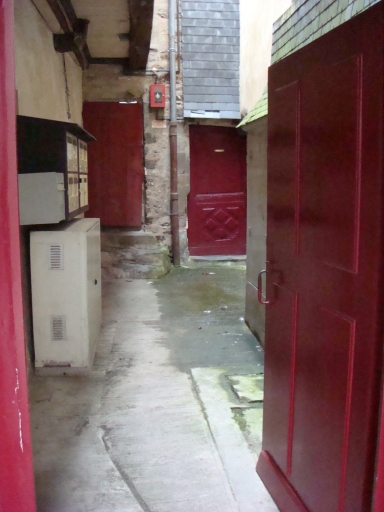 Maison à porche, 16 rue Poterie (Vitré)