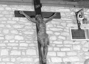 Statue (d'applique, petite nature) : Christ en croix, église paroissiale Saint-Pierre-es-Liens (Plescop)