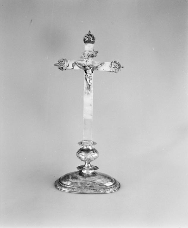 Croix d'autel, église paroissiale Saint-Gervais, Saint-Protais (Saint-Avé)