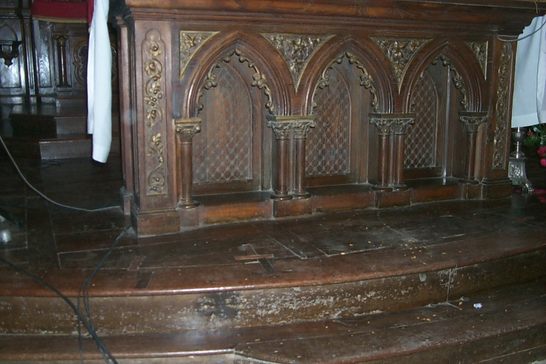 Ensemble de l'autel du Sacré Coeur : autel, tabernacle, retable, gradin d'autel, degré d'autel