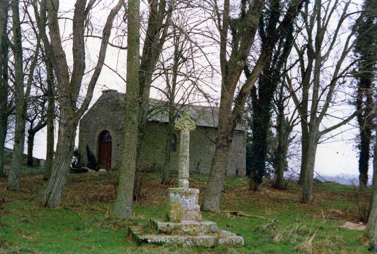 Chapelle Saint-Pierre et sa croix, Saint-Pierre (Saint-Lormel)