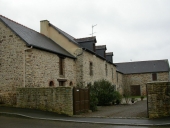 Alignement de maisons, 7 rue de la Rogerie (Gahard)