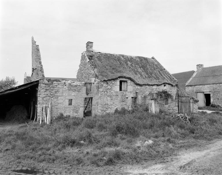 Ferme, Lirey (Theix fusionnée en Theix-Noyalo en 2016)