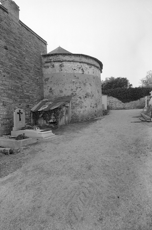Colombier, rue du Général-de-Gaulle (Bain-de-Bretagne)