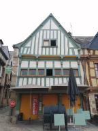 Maison, 19 place Saint-Sauveur (Auray)