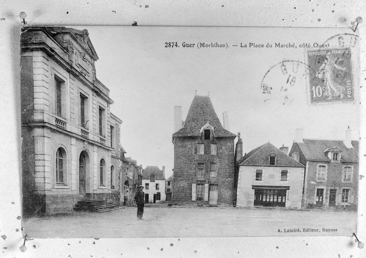 Maison, 3 place de la Mairie (Guer)