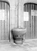 Bénitier, église paroissiale Saint-Yves (Plouray)