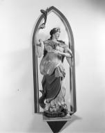 Statue (grandeur nature) : sainte Marguerite, chapelle Saint-Servais (Pont-Scorff)