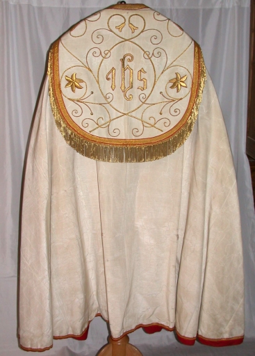 Chape blanche 2