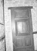 Porte, couvent d'Augustines (Auray)