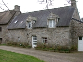 Ferme, 1 place de l'Eglise, Saint-Nicolas-des-Eaux (Pluméliau fusionnée en Pluméliau-Bieuzy en 2019)